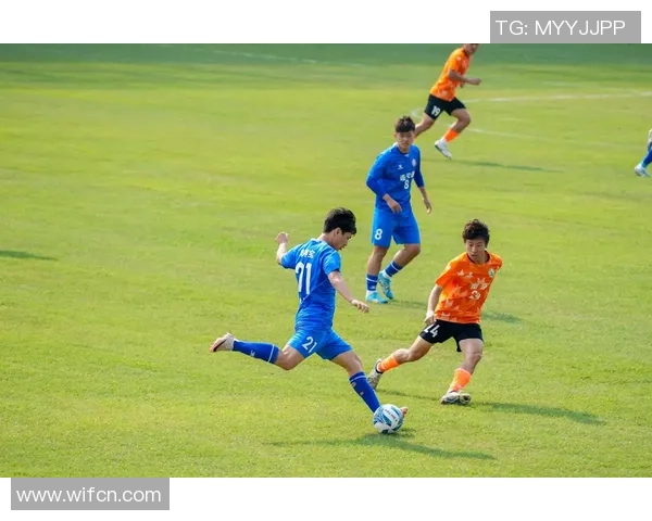 足球明星合照图片欣赏汇总展现球场魅力与友谊的精彩瞬间